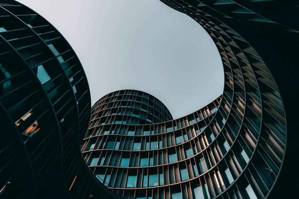 consultores-inmobiliarios-madrid-edificio-curvo